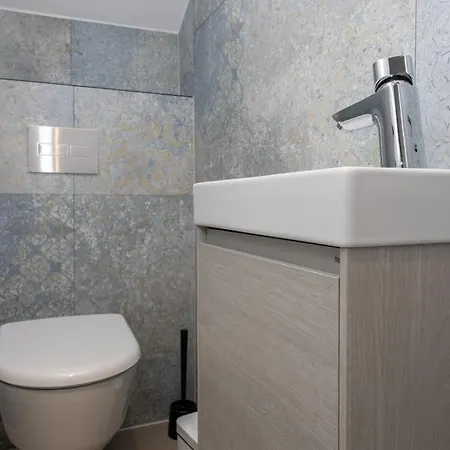 Family Friendly House With A Swimming Pool - 24765 Ferienhaus *