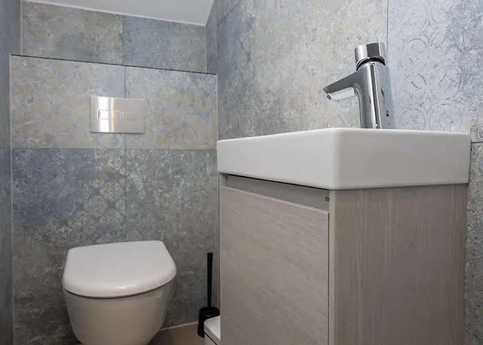 Family Friendly House With A Swimming Pool - 24765 בית נופש *